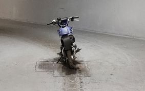 YAMAHA TT-R50 E ..