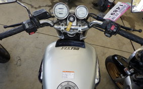 YAMAHA FZX750 2000 3XF