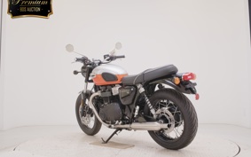 TRIUMPH BONNEVILLE T100 2026