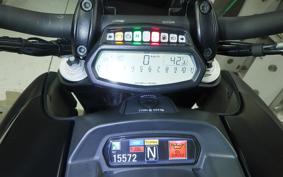 DUCATI DIAVEL 2015