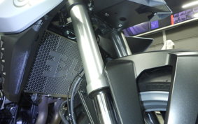SUZUKI GSX-8S 2024 EM1AA