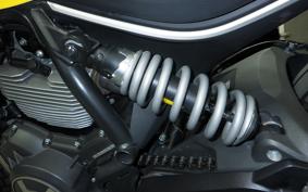DUCATI SCRAMBLER ICON 2015
