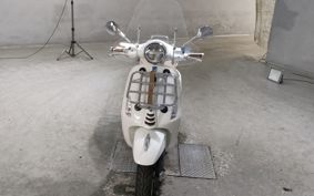VESPA PRIMA BEIGE RA150 M82414
