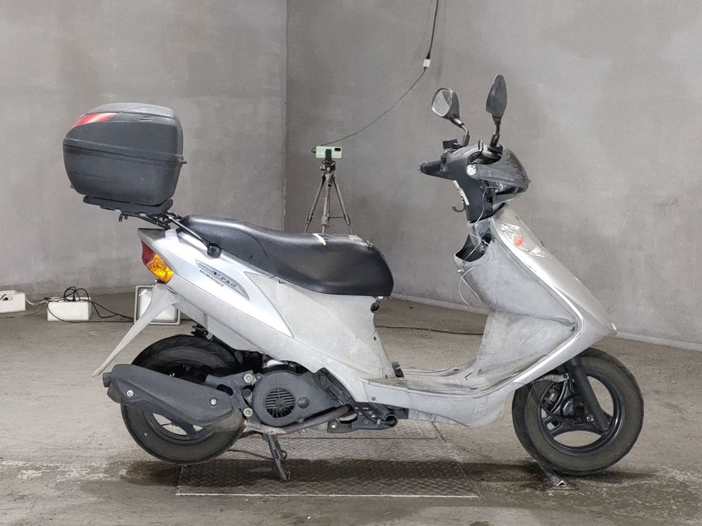 Фото Suzuki ADDRESS V125 с японского аукциона