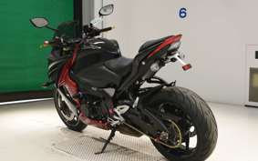 SUZUKI GSX-S1000F 2015