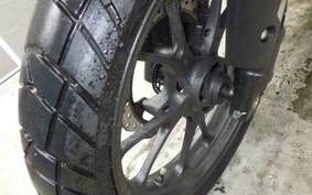 HONDA CB200X
