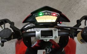 DUCATI  DUCATI  HYPERMOTARD 1100EVO B103AA