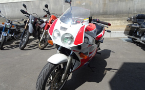 YAMAHA FZR1000 1990 3GM