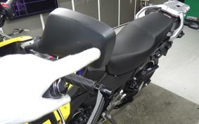 SUZUKI Vｽﾄﾛｰﾑ250A 1999