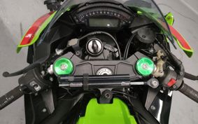 KAWASAKI ZX 10 NINJA R ZXT02E