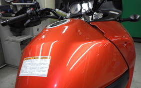 SUZUKI Vｽﾄﾛｰﾑ650 2011