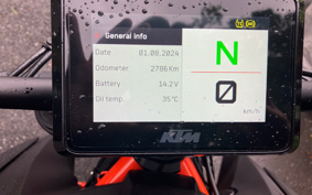 KTM 1290 SUPER DUKE 2021 V3940