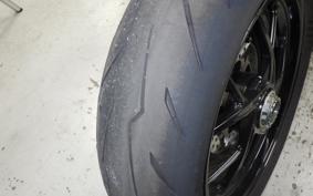DUCATI STREETFIGHTER V2 2023