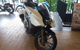 HONDA NM4 VULTUS -02 2016 RC82