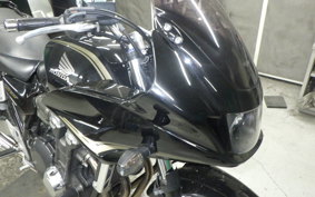 HONDA CB1300SB SUPER BOLDOR A 2011 SC54