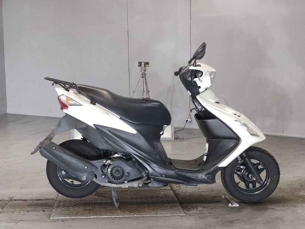 Фото Suzuki ADDRESS V125 с японского аукциона