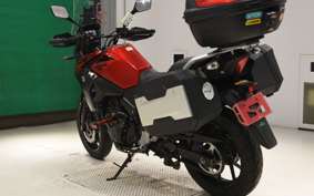 SUZUKI Vｽﾄﾛｰﾑ250 2001