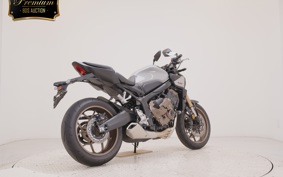 HONDA CB650R E-Clutch 2026 RH17