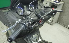 YAMAHA T-MAX 560 T 2020 SJ19J