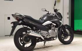 SUZUKI GSR250 2003