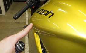 TRIUMPH DAYTONA 675 SE 2013