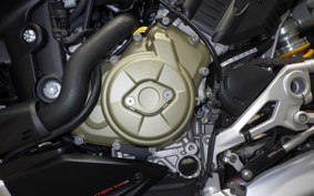 DUCATI STREETFIGHTER V4 S 2021