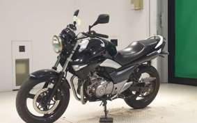 SUZUKI GSR250