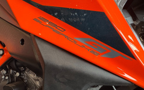 KTM 1290 SUPER DUKE GT V6940
