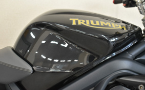 TRIUMPH STREET TRIPLE R 2010 TMD416