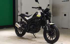 BENELLI レオンチーノ250 2015
