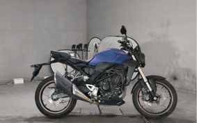 HONDA CB250R MC52