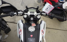 DUCATI HYPERSTRADA 820 2014