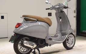 VESPA PRIMAVERA 125