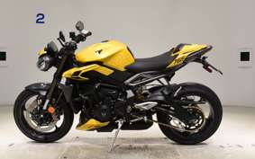 TRIUMPH STREET TRIPLE RS 2023