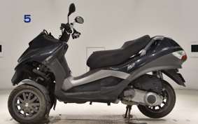 PIAGGIO MP3 250