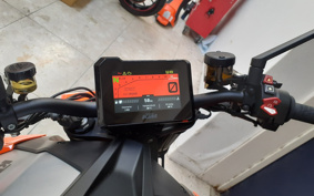 KTM 1290 SUPER DUKE R EVO V3940