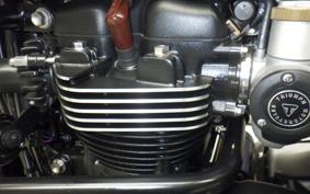 TRIUMPH BONNEVILLE T120 2023