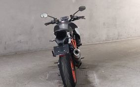 KTM 1290 SUPER  DUKE R 2018 V3940