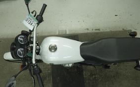YAMAHA YB125SP