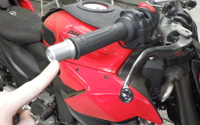 DUCATI STREETFIGHTER V2 2022