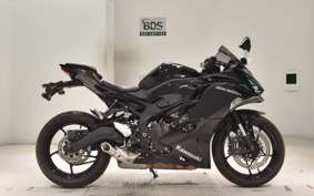 KAWASAKI ZX-25R 1982 ZX250E