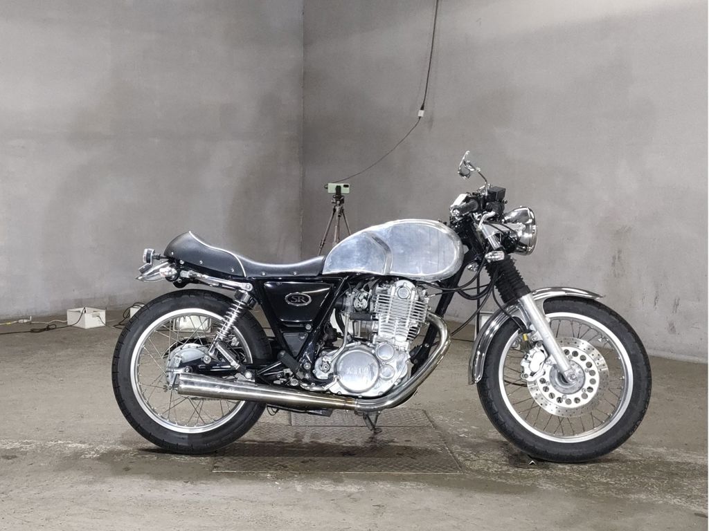 Фото Yamaha SR400 2008 с японского аукциона
