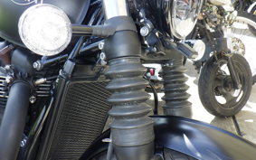 TRIUMPH BONNEVILLE BOBBER