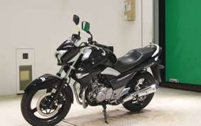 SUZUKI GSR250 2014