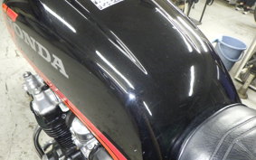 HONDA CB900F 2023