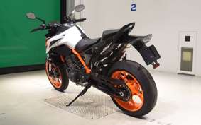 KTM 890 DUKE R 2021