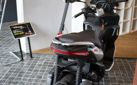 APRILIA SR GT 200