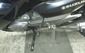 SUZUKI GSR250F