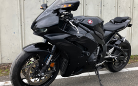 HONDA CBR1000RR-R FB 2020 SC82
