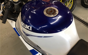 SUZUKI GSX-R750 2001 BD111